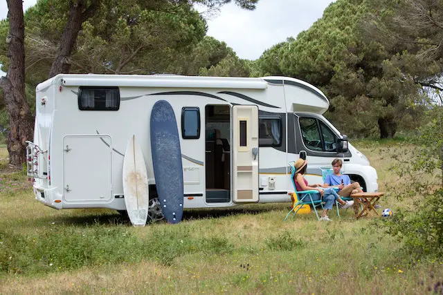 things to look at when buying a used travel trailer